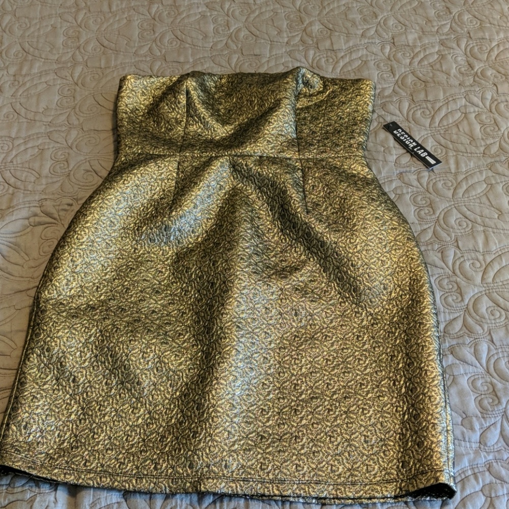 Lord & Taylor gold lame shiny cocktail dress